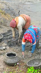 Village women fishing in the mud #handfishing #fishinglife #reels | Rural Fishing BD