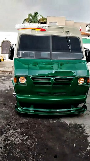 24K views · 831 reactions | Hoy fue un día de puro #Reels mamalón 朗 Elegancia y Tuning es lo que marcan los #Devils con este chulo prisma  #OldSchool  Jaime | Micros Zona Oriente | Facebook