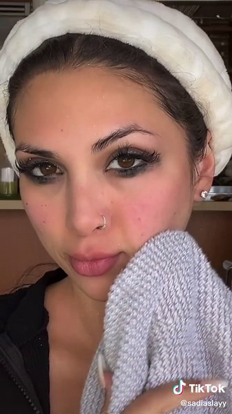 Makeup Removal: 272 Layers of Caked Face Tutorial