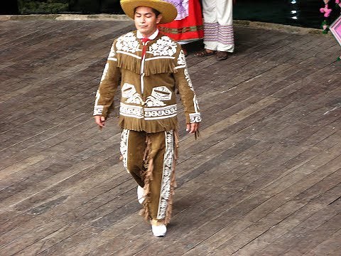 El Querreque (Pasos Básicos). Baile folcklorico del estado de Tamaulipas, Mexico.