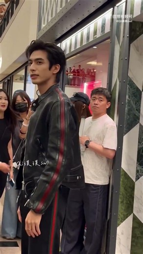 น้องหลง กับ Event Gucci ที่ ฮ่องกง หล่อมาก น่ารักและเท่ห์มาก #ซ่งเวยหลง #songweilong