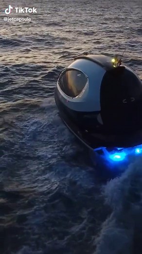 Jet Capsule su TikTok