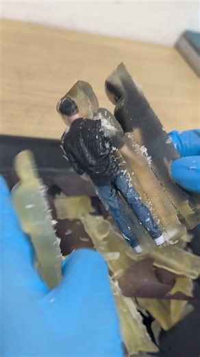 Buying a scanning device can open a figurine shop. #realisticfication #fullcolor3dprinting #3d