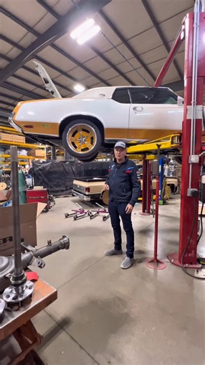 Pro Touring Tire Tech: Sizing Up Your Street Machine! 🏎️ Common topic here but an important one! Selecting the right tires is crucial for both the look and performance of your pro touring ride. For a car with giant wheel wells (like 70s A-bodies), choosing a taller tire is key to filling that space and avoiding a “small wheel, big gap” look. Here’s the setup discussed: Rear Tires: Running a large tire, like a 345/30R19, with a taller sidewall. This one has an overall diameter of 27.2 inches, wh