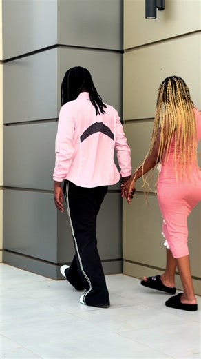 Note de style pour outfit noir et rose