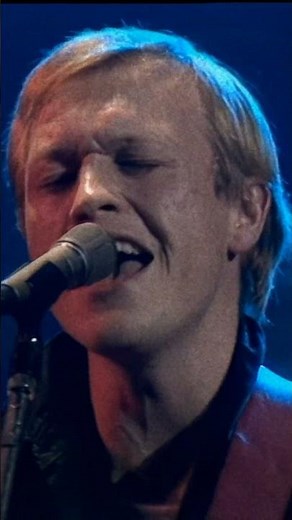 Love Games (Live 1983) - Level 42 #level42 #80smusic #concert #bass #slapbass #markking