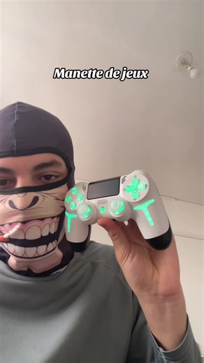 Compatible sur ps5 que pour les jeux ps4 #manette #jeux #gaming #gamer
