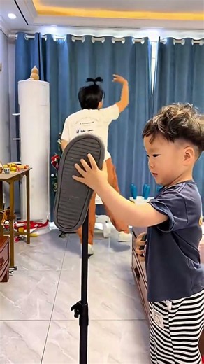 When your kid ruins your dance video #funnykids #parentinghumor #dancefail