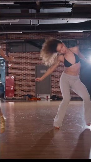 HEELS PERFORMANCE ROUTINE “GET RIGHT” #dance #fraules #heelsdance