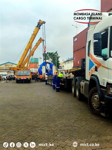 Mastering Heavy Cargo Transport: Safety and Precision