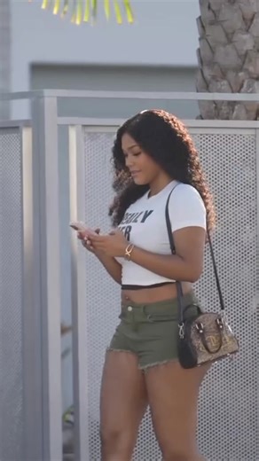 She the real woman👑👸 #prankvideo #golddiggerprank #golddigger #queen #passedthetest