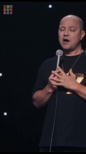 26K views · 2.5K reactions | E vreme de stat în casă, dar nu de plictiseală. Dă play la GENerația chiX cu Dan Badea, pe ComedyBox. | ComedyBox.ro | Facebook