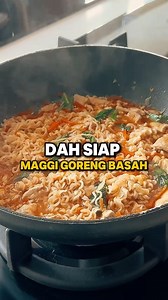 Malas nak keluar rumah? Cuba resipi MAGGI® Goreng Basah ni, siap dalam 10 minit je, dan gerenti lagi sedap bila masak sendiri. Bahan-bahan: - 2 pek MAGGI® 2 Minit Kari - ½ cawan ayam - 1 biji bawang merah - 3 ulas bawang putih - 500ml air - ½ cawan sawi - ½ biji lobak merah - 1 biji telur #MAGGIMalaysia #MAGGIGorengBasah #ResepiLazat #ResepiSimple #ResepiMudah #ResepiViral #MenuMudah #MenuBujang #MenuSimple | MAGGI