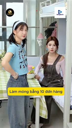 Đang xem phim ma kinh dị ở kí túc xá và sự xuất hiện của cô gái bí ẩn | spring review