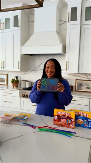 Yolande Kelly on Instagram: "Level up lunchtime! 🎮 ✨ Turn your kid’s lunchbox into the ultimate gaming console with this fun DIY featuring @Lunchables as the star snack. Lunchables is kicking off return-to-school season with a thrilling sweepstakes! Win gaming prizes and gift cards, plus a chance to score a $4,000 ultimate gaming gear pack! Enter at Lunchables.gg! #ad NO PURCHASE OR STORE VISIT NECESSARY TO ENTER TO WIN. A PURCHASE OR STORE VISIT WILL NOT INCREASE YOUR CHANCES OF WINNING. OPEN 