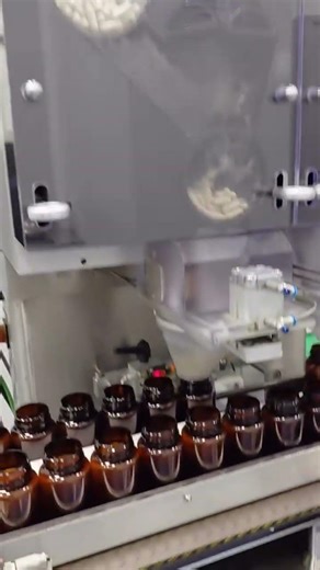 The Machine That Packs 10,000 Pills in Minutes 💊⚡