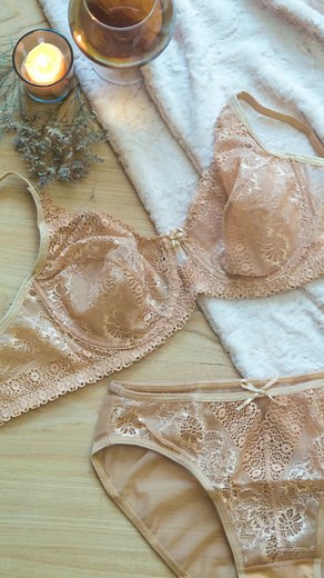 Bra Tip Tuesday 🤓 Don't settle for less support! Our pro tip: opt for a bra with a wide underband that provides additional support and stability. You'll feel secure and confident all day long. Still confused? Don't worry, call us and book a fitting FOR FREE! 💪🤩 #satincandy ☎️063 596 5123 . . . . . . #BraFitting #comfortiskey #brafitter #brafittips #brafitspecialist #getfitted #brasforeverybody #bodylove #bodypositivity #sabrafitter #brafitters #brafitting #brasize #correctsizebra #bestbrafit 