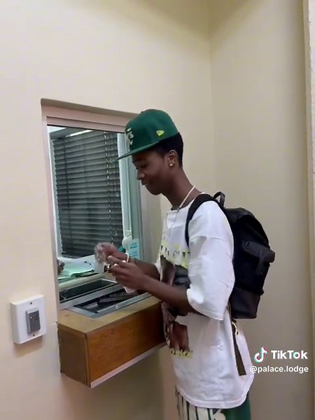 Palace Lodge Seacowlake - Quick and Convenient Budget Stay in Durban