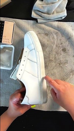 How to Clean White Leather Shoes