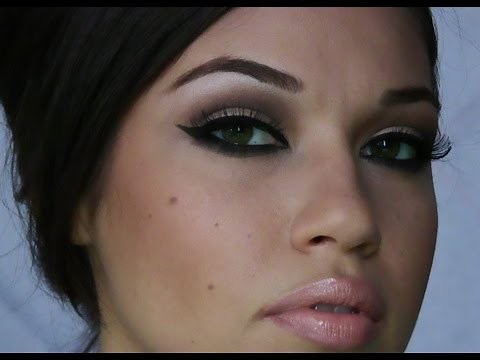 Adele Inspired Makeup Tutorial​​​ | Eman​​​