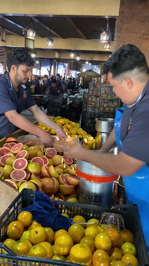 Exprimiendo la frescura con nuestro exprimidor industrial