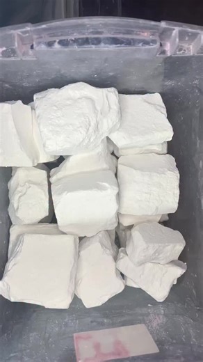 Crushwithmutha Asmr on Instagram: "Alight! I’m doing another gym chalk experiment. Using the soak, freeze, dehydrate each for 24 hour method thanks to. @chalkfabricdoll_asmr 🤗👏🏻 Now the last time I did it, I only used water and some dish soap. This time I’m using water, fabric softener and red color food dye. Still gonna do the soak freeze dehydrate for 24 hours. Hope it works again and softens these super hard unpolished chalk blocks that I have! Let’s pray I can get the