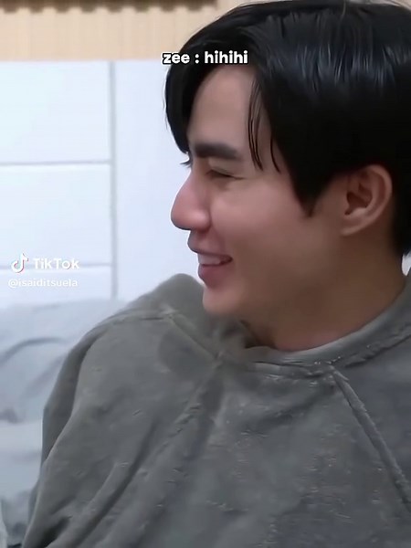 Zee nunew Kiss Scenes Compilation