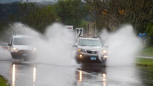 Transportation Dept. Tries Again to Get Our Cars to 'Talk' to Each Other
