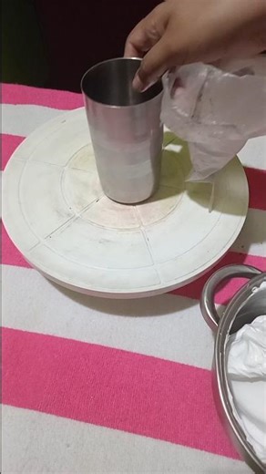 Cake Icing Tips For Beginners #shortsfeed #cakeforbeginners