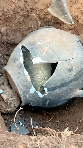 49K views · 207 reactions | how to find treasure with metal detectors #archaeological #gold #adventure #history | Fitness | Facebook