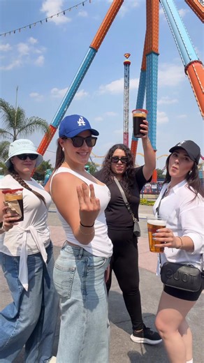 Tengo 3 viejas y a las 3 yo las mantengo ✨ #lozano | lozano en 2020