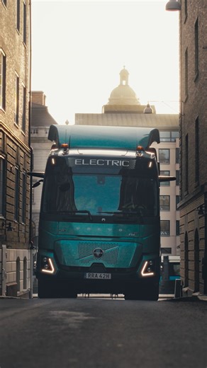 13K views · 514 reactions | The best seat in town? The Volvo FM Low Entry offers excellent visibility, comfort and control. Protecting what matters. ✔️ | Volvo Trucks UK | Facebook