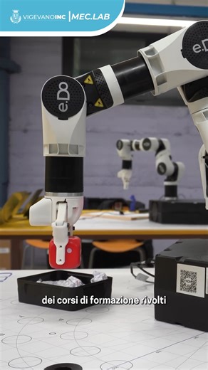 Comune di Vigevano on Instagram: "Qui l’innovazione si fa sul serio. Docenti con esperienza reale, un laboratorio che lavora su progetti concreti e un metodo che mette al centro ciò che viene richiesto davvero oggi. Niente teoria fine a sé stessa: solo competenze, pratica, professionalità. Per iscrizioni o informazioni manda una mail a meclab@comune.vigevano.pv.it @comaugroup #MECLAB #VigevanoInc #Comau #FormazioneGratuita #CreativeMECLab #IndustriaCreativa #LearningByDoing #SupportoRegionaleVig