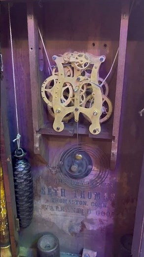 Seth Thomas 8 day half column clock movement in action.