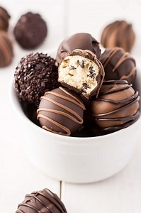 70 Santa-Approved Winter Desserts To Add to Your Must-Bake List for the Holidays