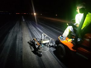 Runway Rubber Removal, Curacao International Airport - Roadgrip