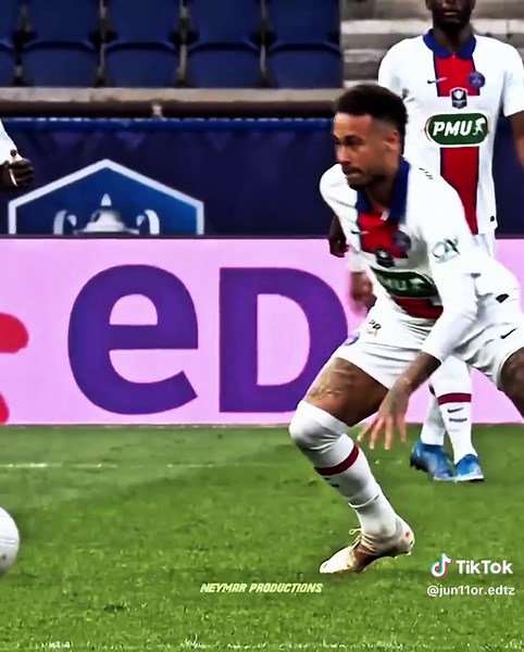 Neymar's Magical Skills and Highlights at PSG