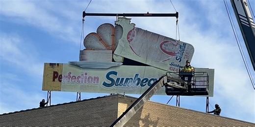 VIDEO: Iconic Aunt Millie’s rotating bread sign removed from downtown Fort Wayne