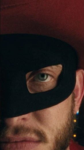 Peck and Beck baby! The Death Valley High video is out now 🎰 watch and listen on ‪@YouTubeMusic‬