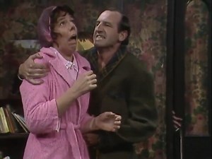 📺 'Rising Damp' Friday 07 November 1975 -- ITV: 19:30 Rigsby, persistent if nothing else, makes another attempt to breach Miss Jones' defences, pulling out all the stops with a few French phrases...RESPONDEZ S'IL VOUS PLAIT! Oh....Miss Jones! #risingdamp | Bernie Briffa