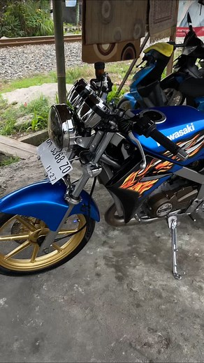 Type : Ninja R Price : Rp 35.000.000 Status : For Sale Code : CS_2tC_10009 Loc : Sumut Note: Yok gass ninja r 2008 api biru sudah style sunmori Stnk faktur bpkb nempel Pajak off november 2023 Plat on november 2027 Blok baru ganti copotan ninja ss 2014 Deksel baru Mesin bawah baru siap refresh semua Cdi ori Kelistrikan aktif semua List striping original Cat body sudah coating Part hedon Velg vrossi sprint Ban firelli diablo corsa II masih baru depan belakang Disk depan ktc Kaliper nissin samurai 