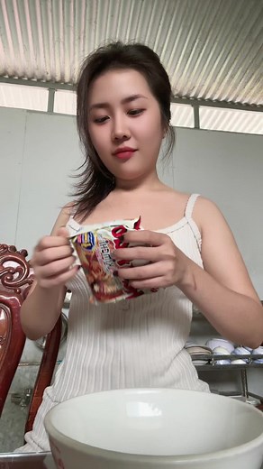 Unpackaging Delicious Ready-to-Eat Snacks