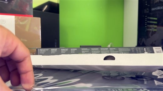 Watch Using The Logitech G213 - Review on Amazon Live