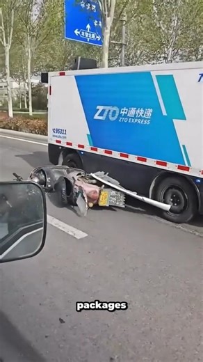 Driverless package delivery car 🚛 #short #entertainment #package