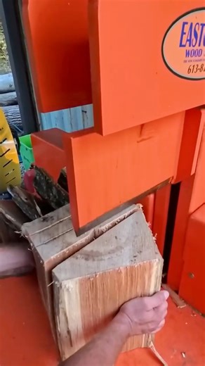 Perfect Firewood! Vertical Splitters Print Money for you! #eastonmade #countrylife #woodyard | Hard Working Man