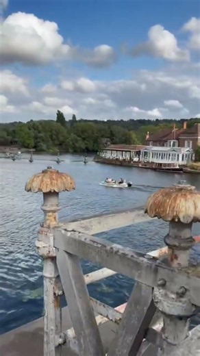 This is the iconic Marlow bridge where the beauty of the nature makes an appearance.