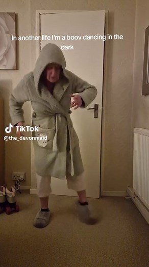 The Devon Maid (@the_devonmaid)’s video of home movie