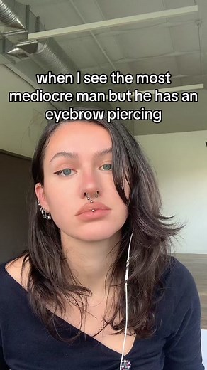 🖤😻😻 #piercings #eyebrowpiercings #bodypiercings