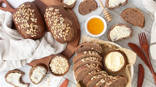 The Famous Cheesecake Factory Brown Bread Recipe You'll Want To Keep Forever