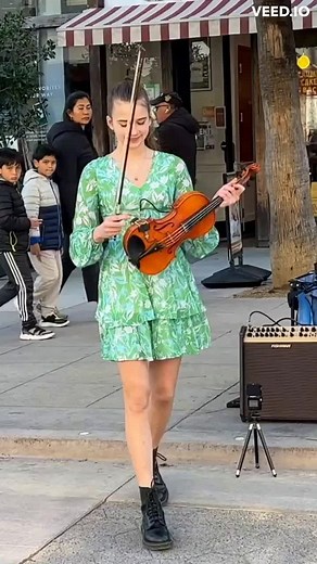 Beautiful Violin Cover of Flowers by Miley Cyrus